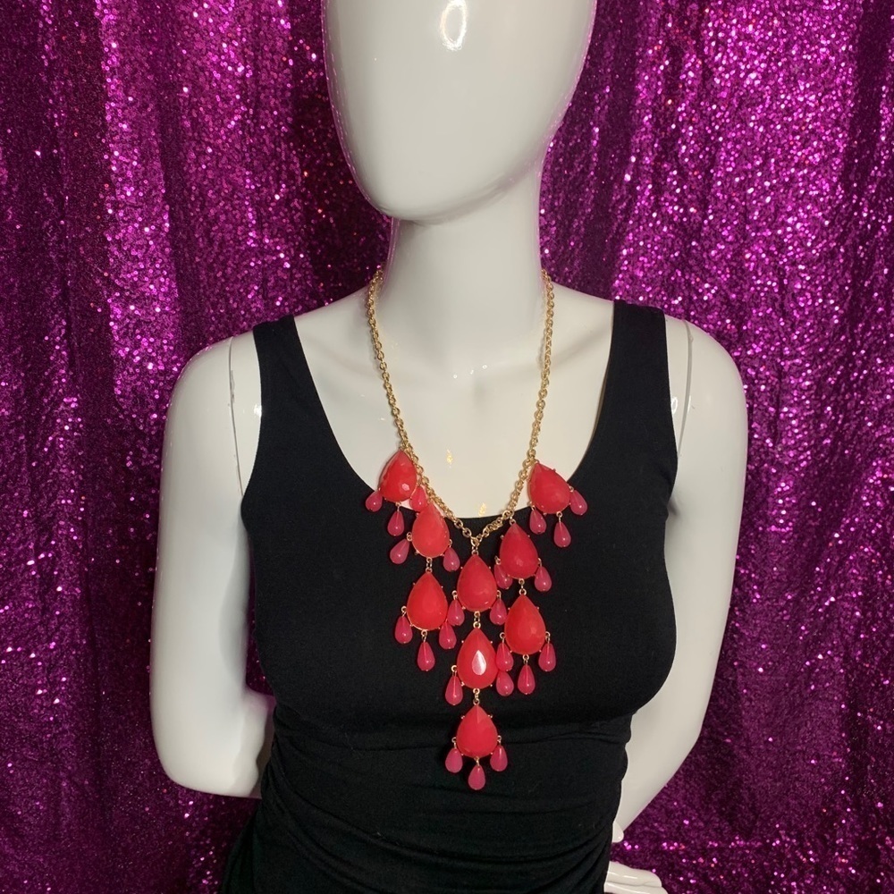 F2) Tear drop necklace